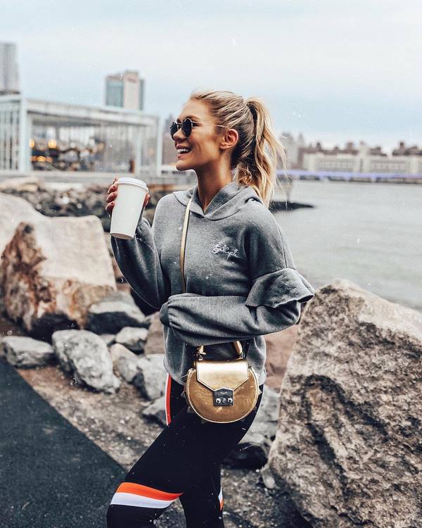 Модные тренды на женские свитшоты 2026: топ-10 топовых моделей