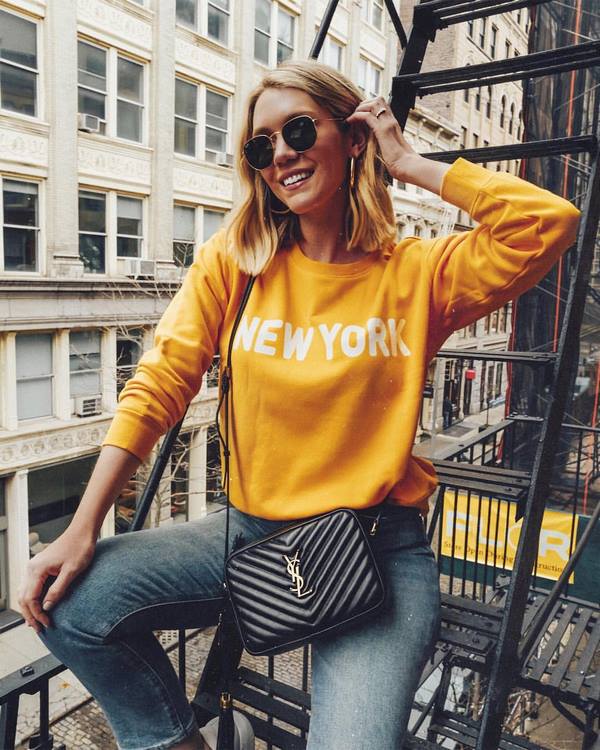 Модные тренды на женские свитшоты 2026: топ-10 топовых моделей