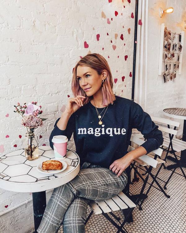 Модные тренды на женские свитшоты 2026: топ-10 топовых моделей