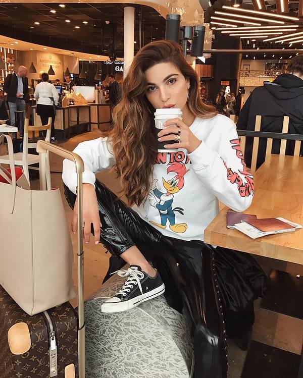 Модные тренды на женские свитшоты 2026: топ-10 топовых моделей