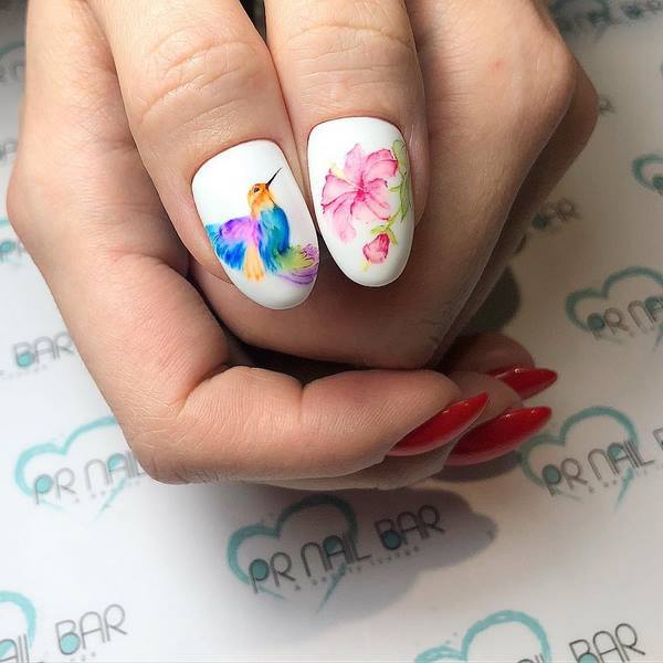 Модные ногти с цветами 2026: новинки и тренды цветочного нейл-арта