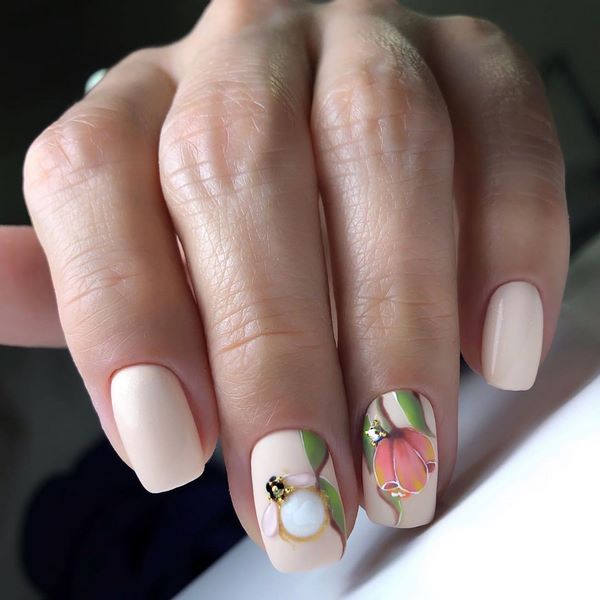 Модные ногти с цветами 2026: новинки и тренды цветочного нейл-арта