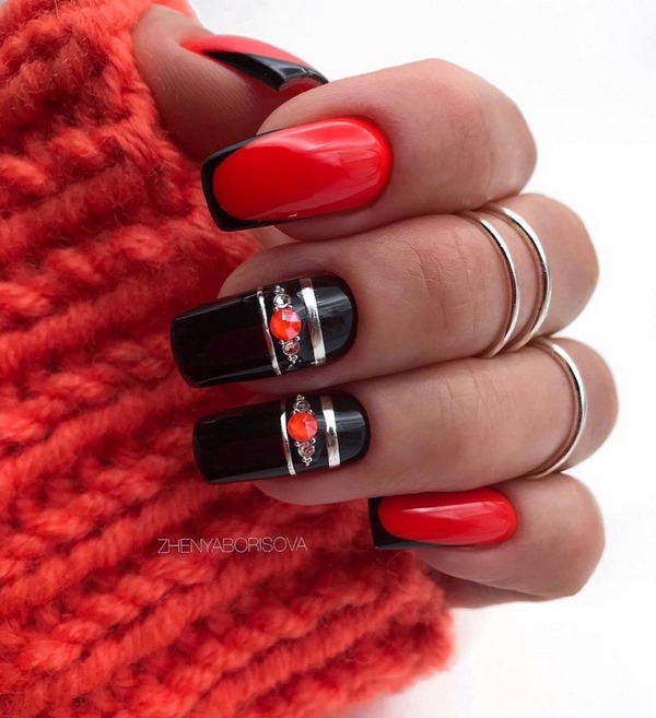 Восхитительный маникюр со стразами 2026: новинки, лучшие идеи, тренды — фото