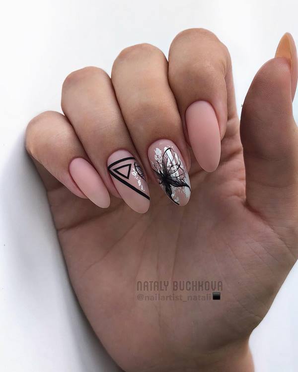 Идеальный бежевый в новых техниках: последние тенденции бежевого нейл-дизайна 2026