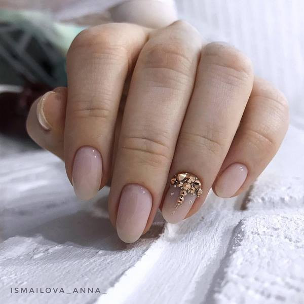 Идеальный бежевый в новых техниках: последние тенденции бежевого нейл-дизайна 2026
