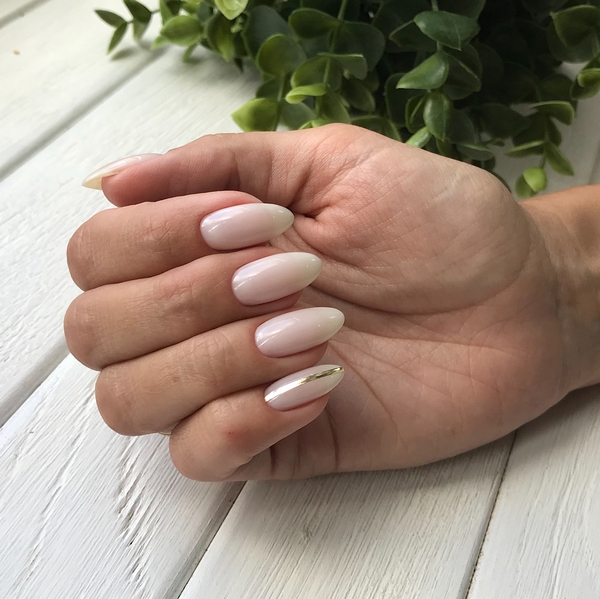 Идеальный бежевый в новых техниках: последние тенденции бежевого нейл-дизайна 2026