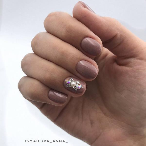 Идеальный бежевый в новых техниках: последние тенденции бежевого нейл-дизайна 2026