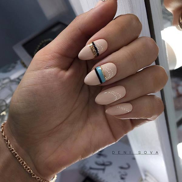 Идеальный бежевый в новых техниках: последние тенденции бежевого нейл-дизайна 2026