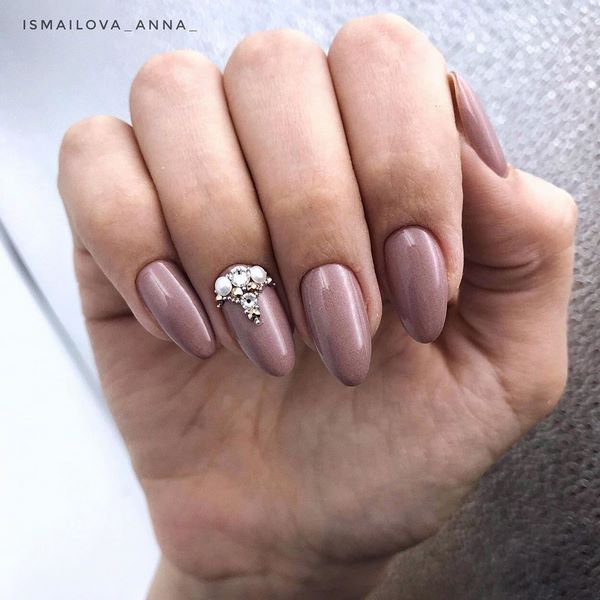 Идеальный бежевый в новых техниках: последние тенденции бежевого нейл-дизайна 2026