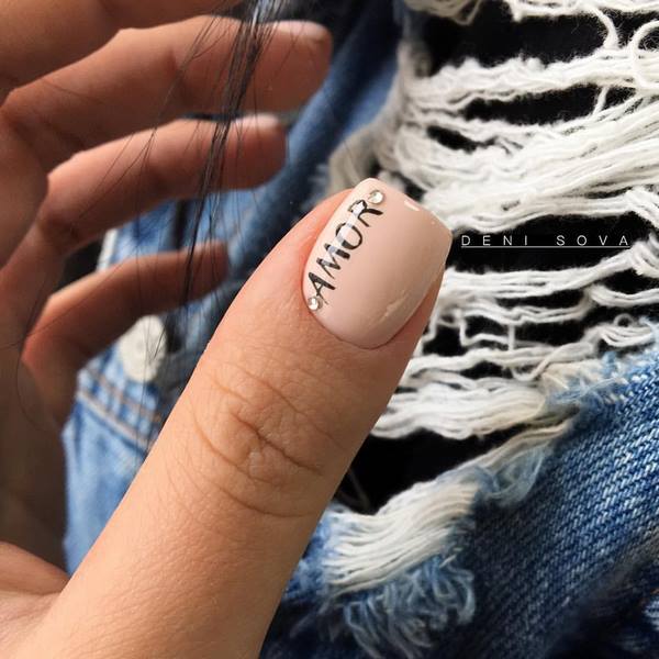 Идеальный бежевый в новых техниках: последние тенденции бежевого нейл-дизайна 2026