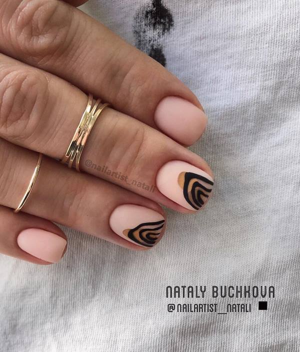 Идеальный бежевый в новых техниках: последние тенденции бежевого нейл-дизайна 2026