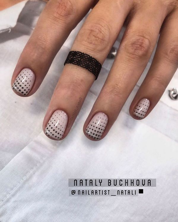 Идеальный бежевый в новых техниках: последние тенденции бежевого нейл-дизайна 2026