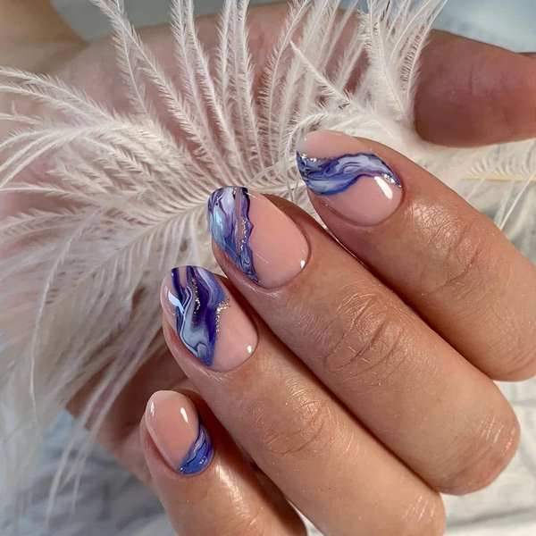 Милый дизайн овальных ногтей 2026 – модные новинки, образы и техники