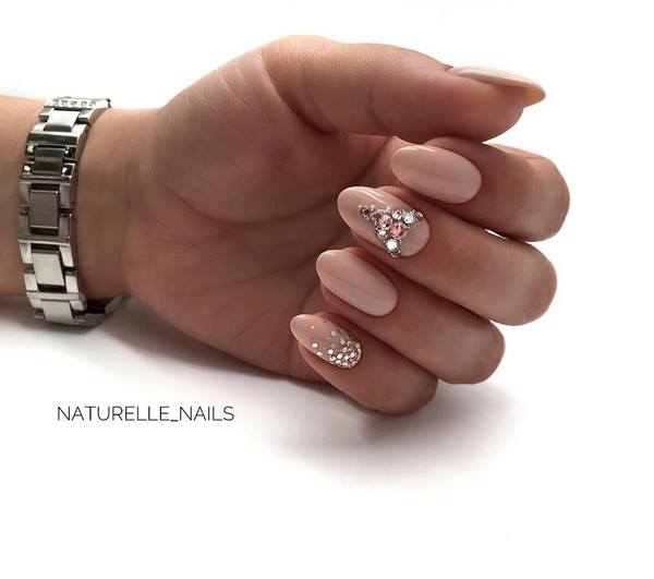 Милый дизайн овальных ногтей 2026 – модные новинки, образы и техники