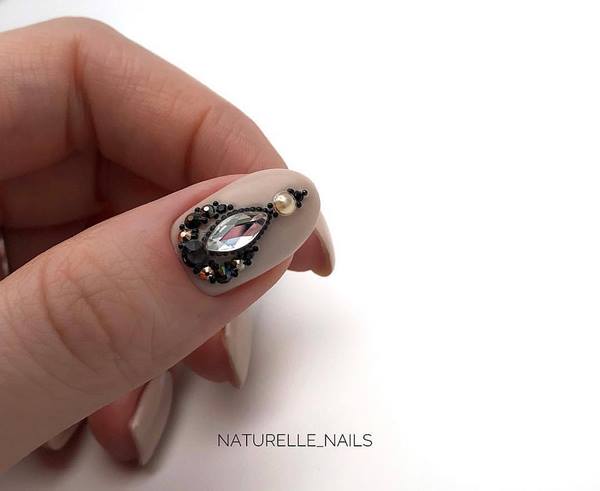 Милый дизайн овальных ногтей 2026 – модные новинки, образы и техники