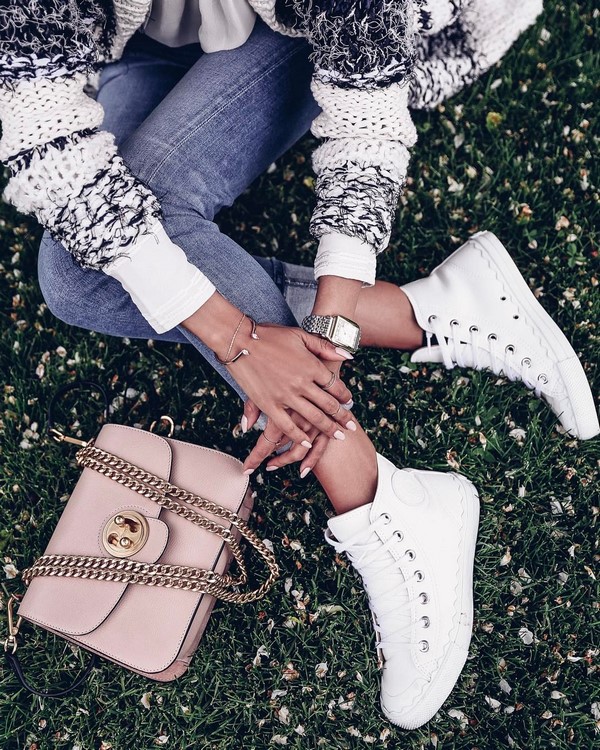 Лучшие пары кроссовок 2026 – тренды и новинки кроссовок на фото