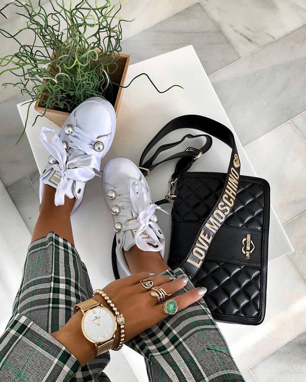 Лучшие пары кроссовок 2026 – тренды и новинки кроссовок на фото