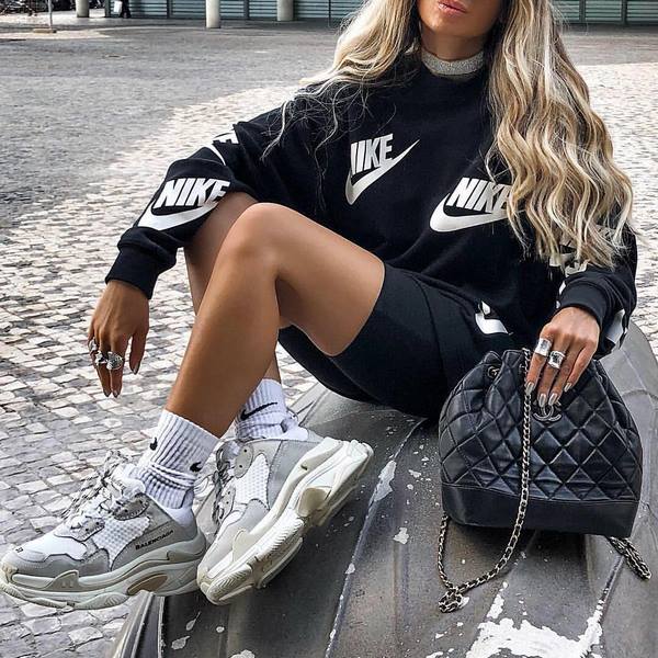 Лучшие пары кроссовок 2026 – тренды и новинки кроссовок на фото