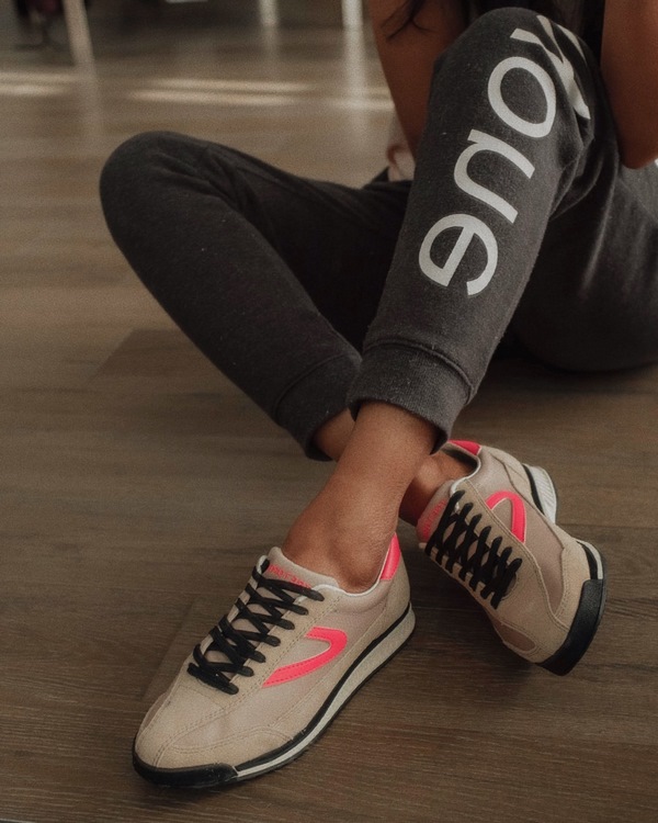 Лучшие пары кроссовок 2026 – тренды и новинки кроссовок на фото