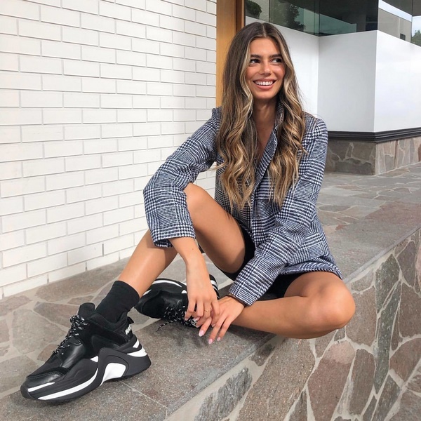 Лучшие пары кроссовок 2026 – тренды и новинки кроссовок на фото