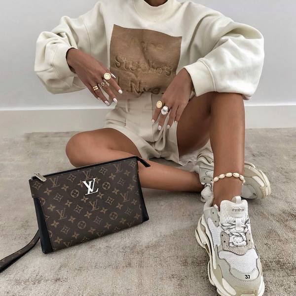 Лучшие пары кроссовок 2026 – тренды и новинки кроссовок на фото