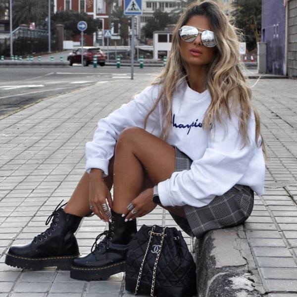 Женские грубые ботинки 2026 – лучшие модели и аутфиты с ботинками