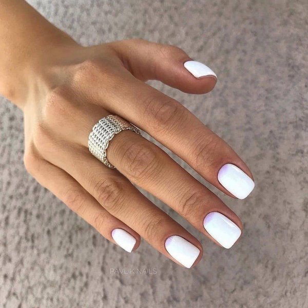 Безупречный маникюр на средние ногти 2026 – уникальные идеи и стили