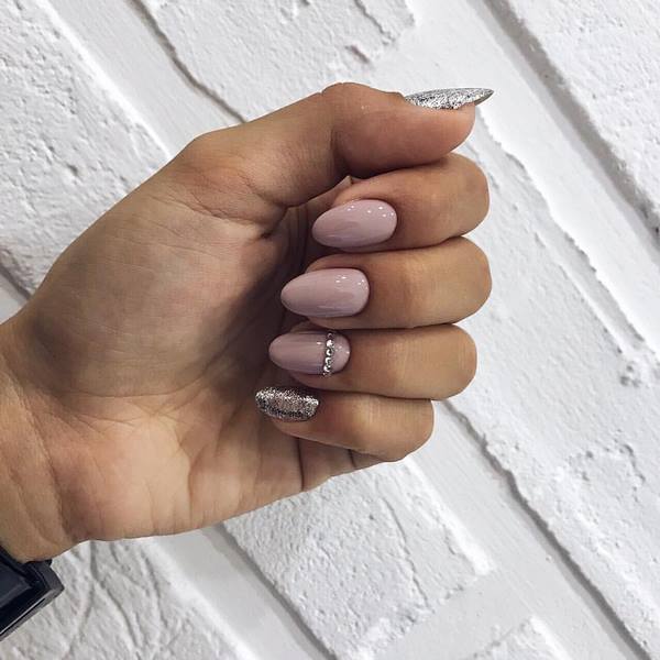 Безупречный маникюр на средние ногти 2026 – уникальные идеи и стили