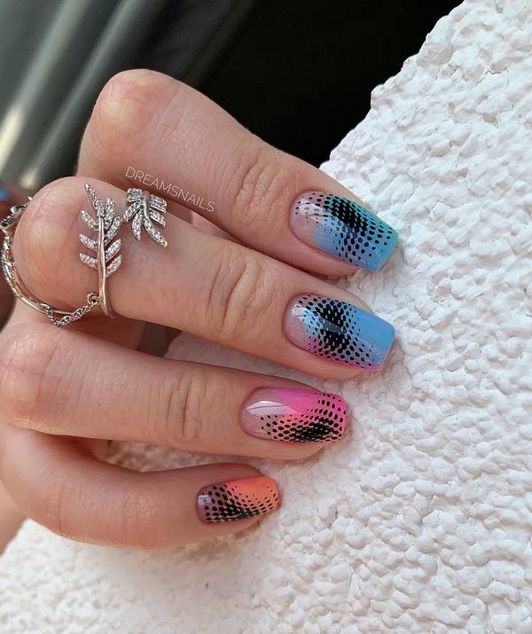 Безупречный маникюр на средние ногти 2026 – уникальные идеи и стили