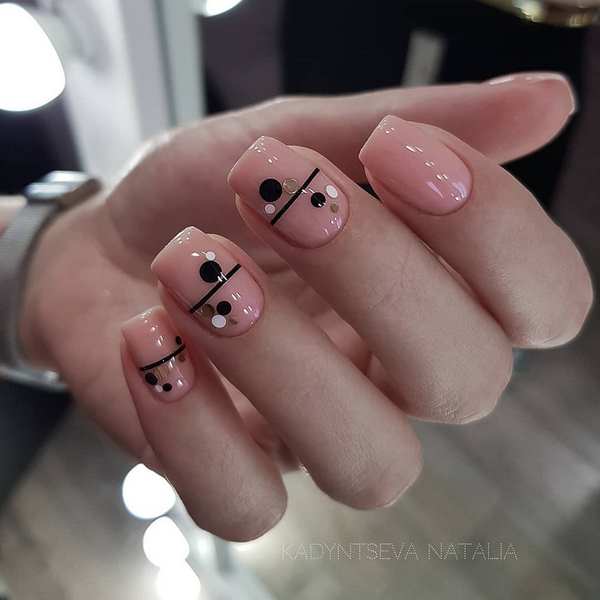 Безупречный маникюр на средние ногти 2026 – уникальные идеи и стили