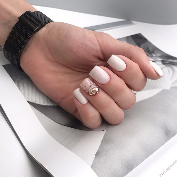 Безупречный маникюр на средние ногти 2026 – уникальные идеи и стили