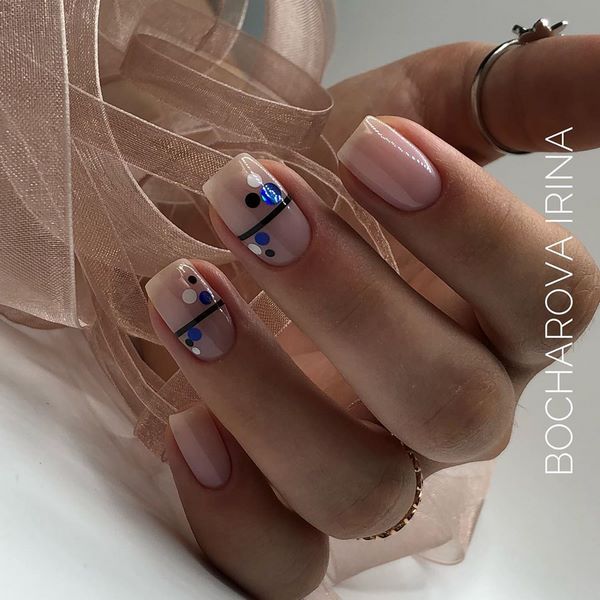 Безупречный маникюр на средние ногти 2026 – уникальные идеи и стили