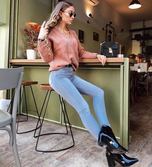 Самые красивые модели свитеров на весну – новые тенденции и фасоны 2026
