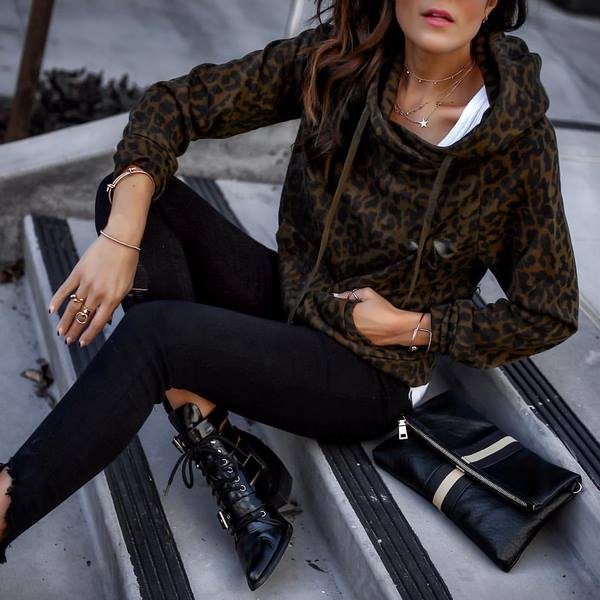 Самые красивые модели свитеров на весну – новые тенденции и фасоны 2026