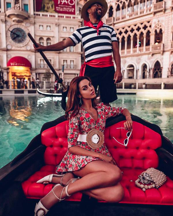 Новые тенденции моды на платья 2026 – красивые луки с платьями в разных стилях