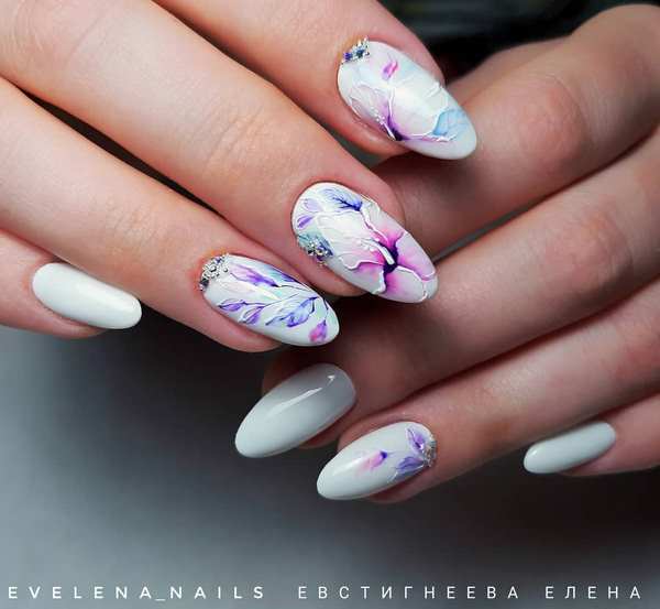Захватывающий нейл-арт 2026: свежие фото-примеры маникюра с рисунком