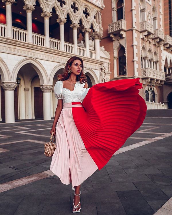 Почему стоит выбирать плиссированные юбки в сезоне 2026 – интересные аутфиты и фото-идеи