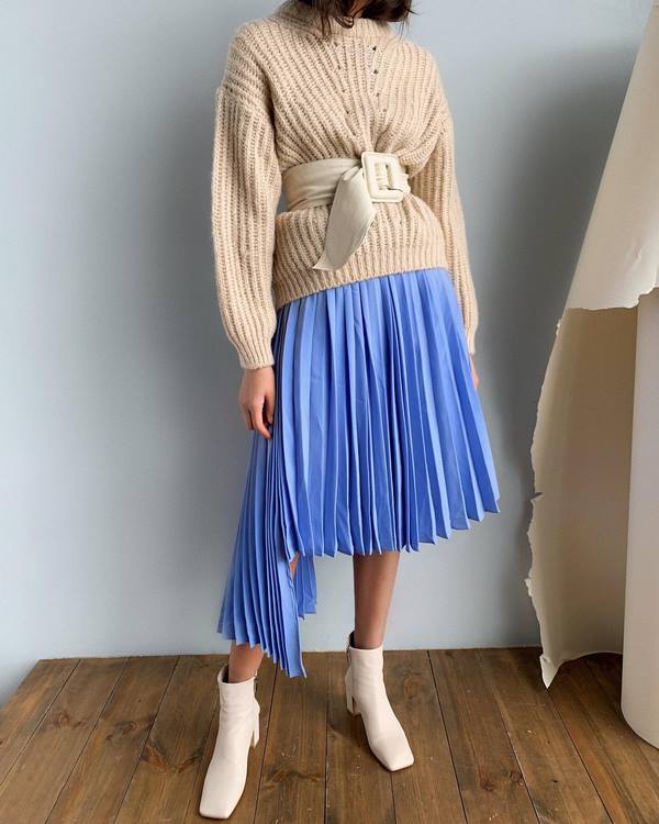 Почему стоит выбирать плиссированные юбки в сезоне 2026 – интересные аутфиты и фото-идеи