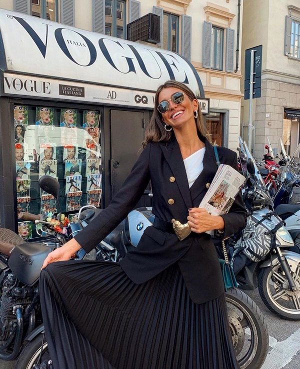 Почему стоит выбирать плиссированные юбки в сезоне 2026 – интересные аутфиты и фото-идеи