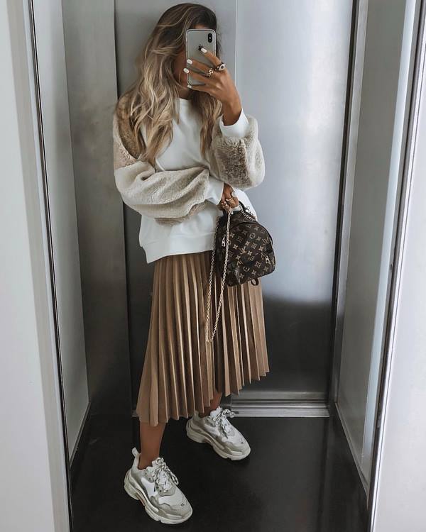 Почему стоит выбирать плиссированные юбки в сезоне 2026 – интересные аутфиты и фото-идеи