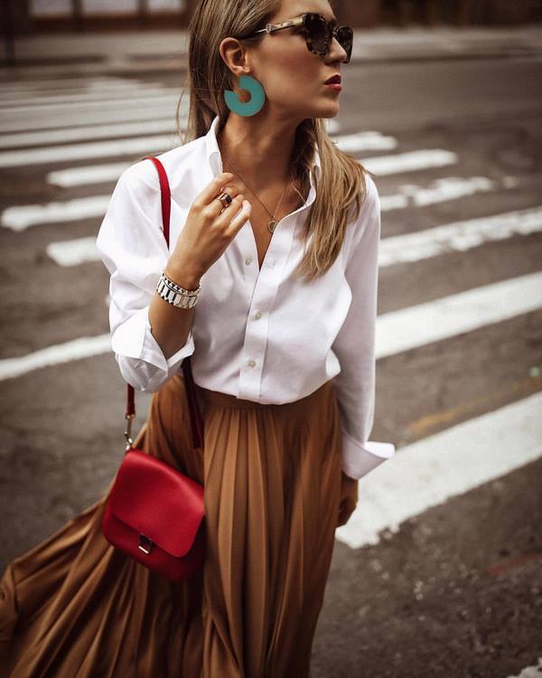 Почему стоит выбирать плиссированные юбки в сезоне 2026 – интересные аутфиты и фото-идеи