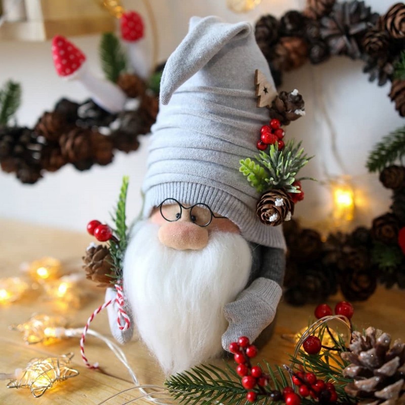 Какой декор станет мегапопулярным на Новый 2027 год: свежие идеи оформления на фото