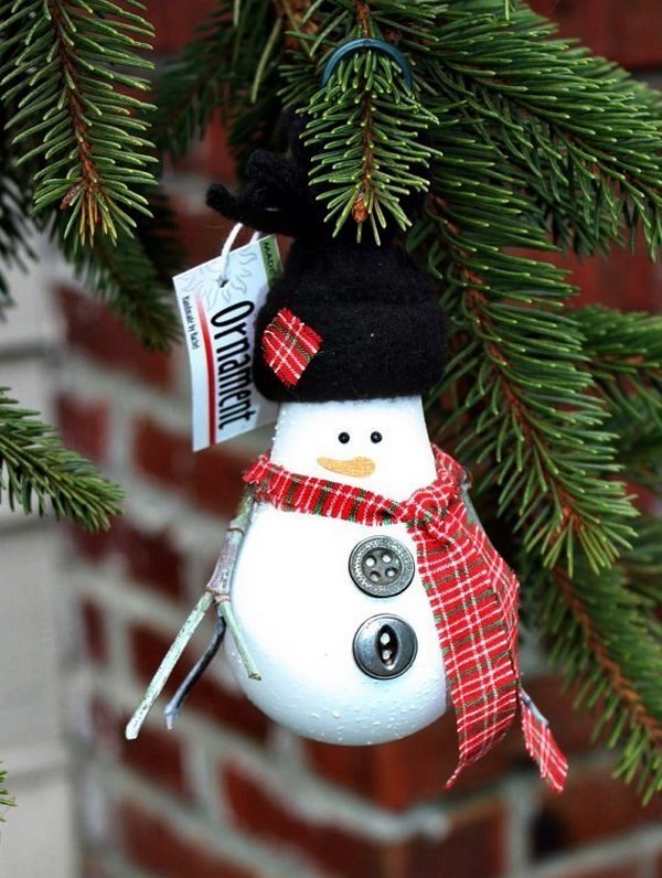 Какой декор станет мегапопулярным на Новый 2027 год: свежие идеи оформления на фото