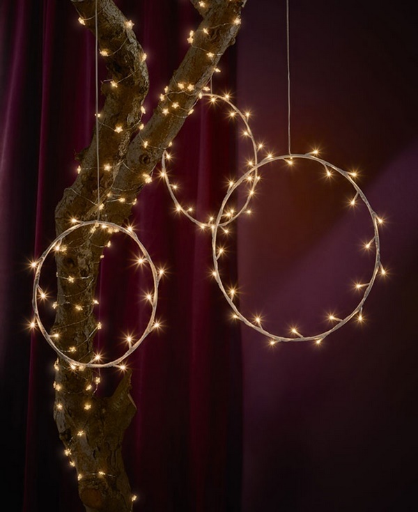 Какой декор станет мегапопулярным на Новый 2027 год: свежие идеи оформления на фото