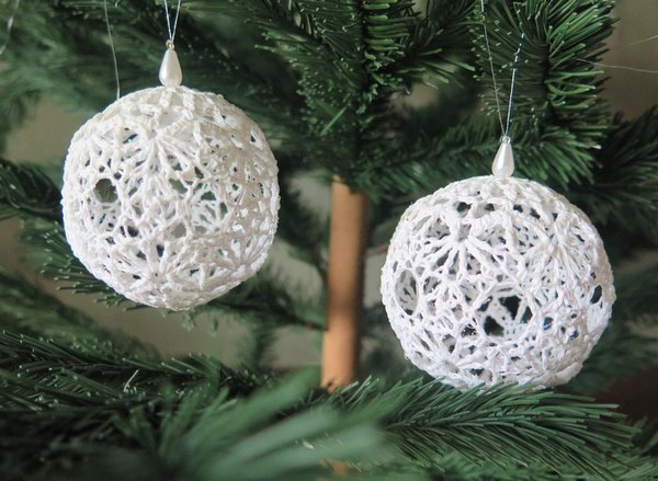 Какой декор станет мегапопулярным на Новый 2027 год: свежие идеи оформления на фото