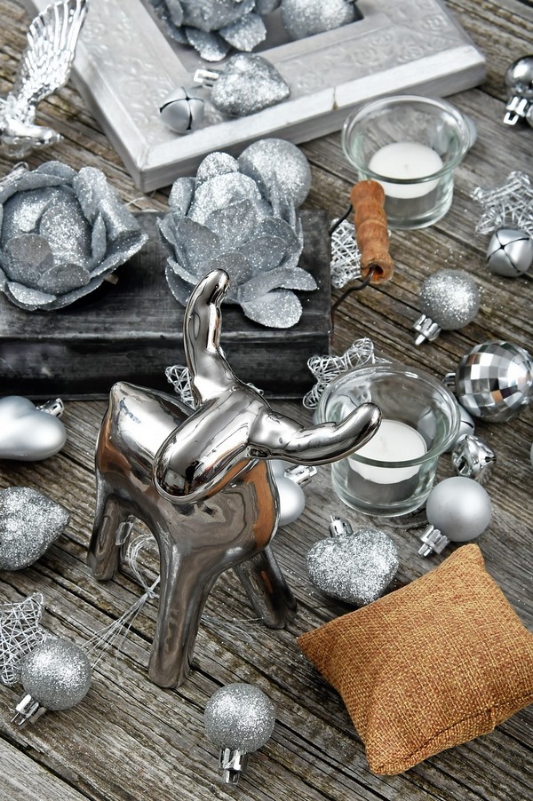 Какой декор станет мегапопулярным на Новый 2027 год: свежие идеи оформления на фото