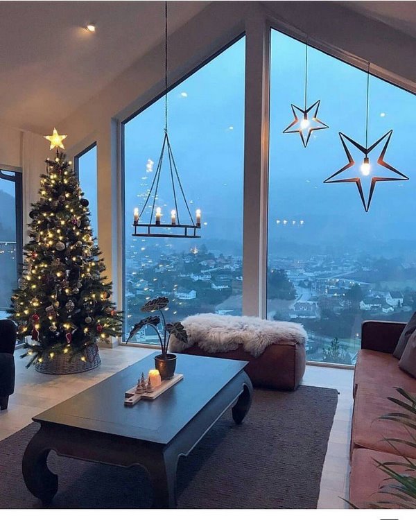 Какой декор станет мегапопулярным на Новый 2027 год: свежие идеи оформления на фото