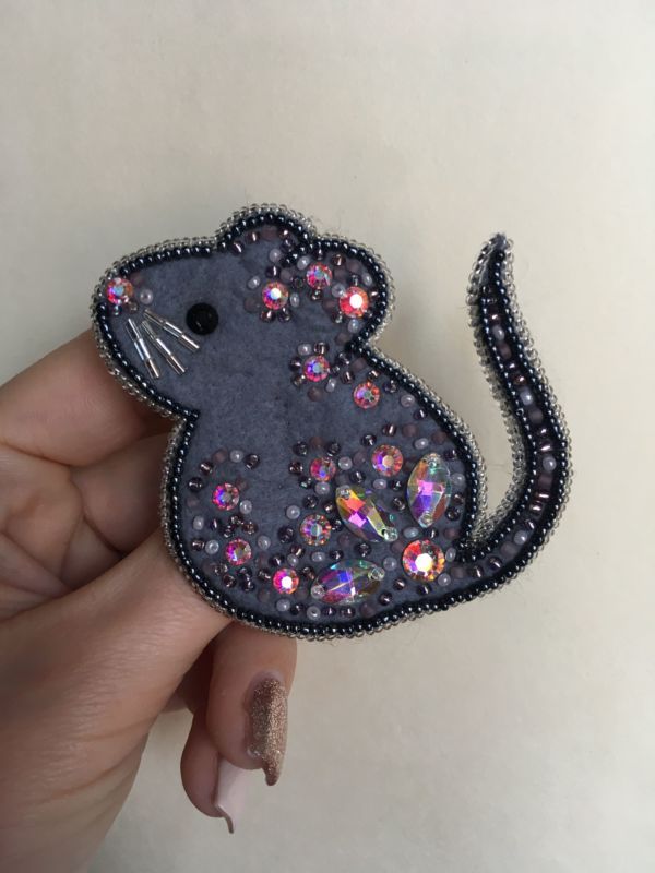 Какой декор станет мегапопулярным на Новый 2027 год: свежие идеи оформления на фото