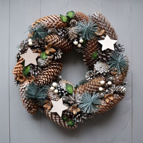 Какой декор станет мегапопулярным на Новый 2027 год: свежие идеи оформления на фото