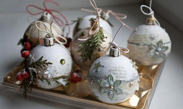 Какой декор станет мегапопулярным на Новый 2027 год: свежие идеи оформления на фото